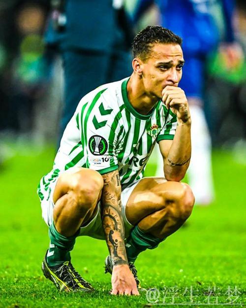 安东尼近4场比赛均有进球参与,场均评分均超7.5分 安东尼近4场比赛均有进球参与,场均评分均超7.5分